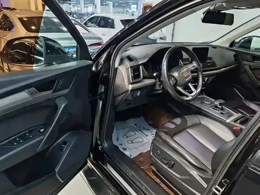 Audi Q5L 2020 40 TFSI Prestige Progressive фото 3