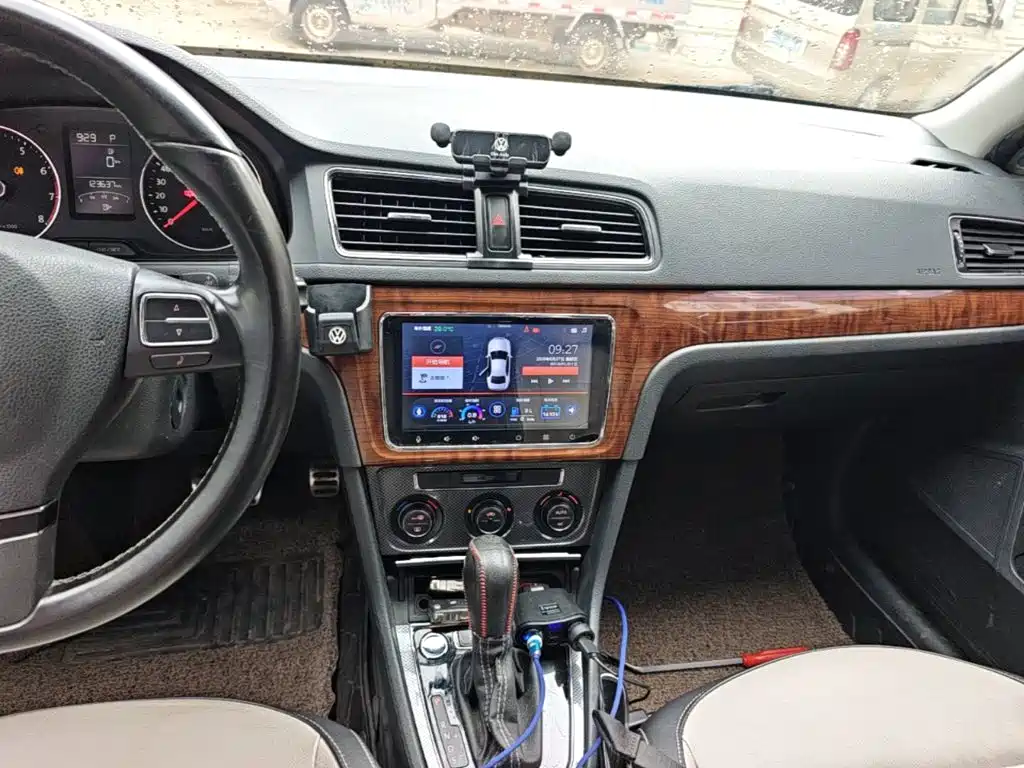 Volkswagen Gran Lavida 2016 2014 1.6L Auto