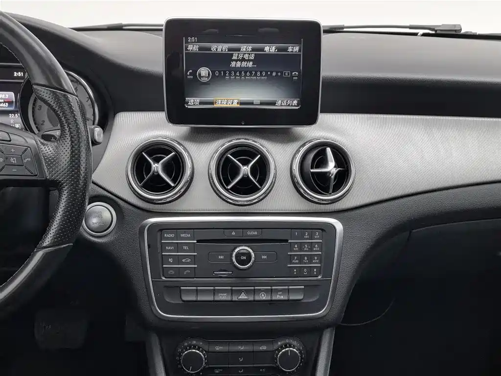 Mercedes-Benz GLA 2016 GLA 200 Dynamic фото 12