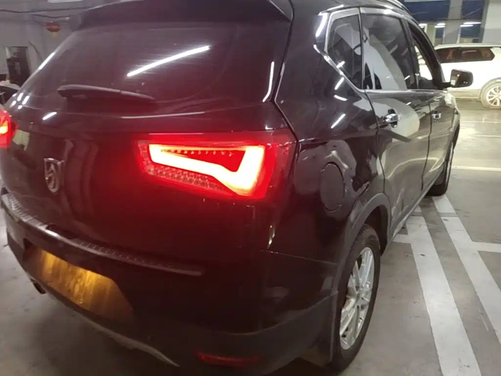 Baojun 560 2015 2015 1.8L Manual Elite