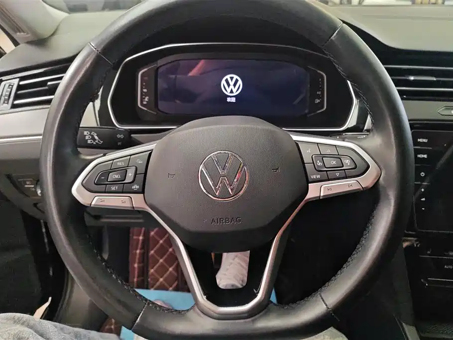 Volkswagen Magotan 2021 330TSI DSG 30th Anniversary Edition фото 15