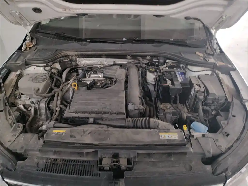 Volkswagen Golf 2023 Model 200TSI DSG фото 16