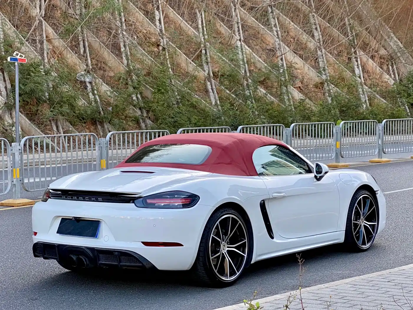 Porsche 718 2018 Boxster 2.0T фото 9