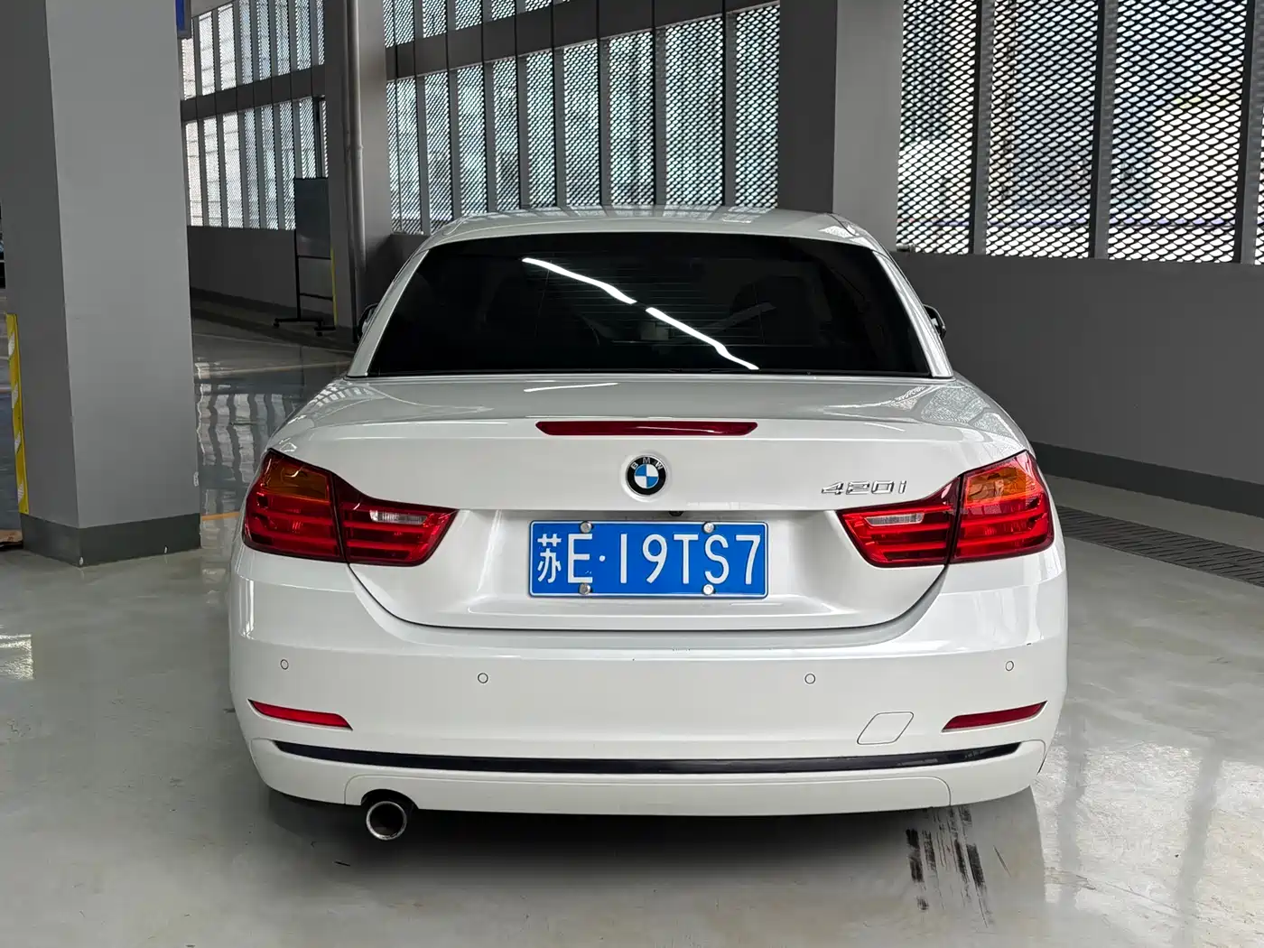 BMW 4 Series 2014 420i Convertible Sport Design Package фото 13