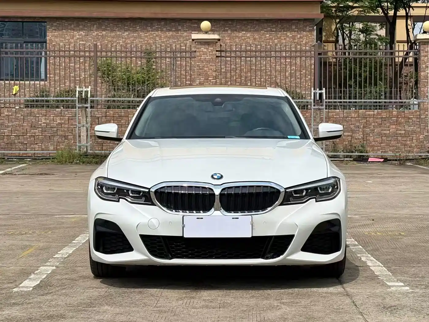 BMW 3 Series 2022 325Li M Sport Package фото 2