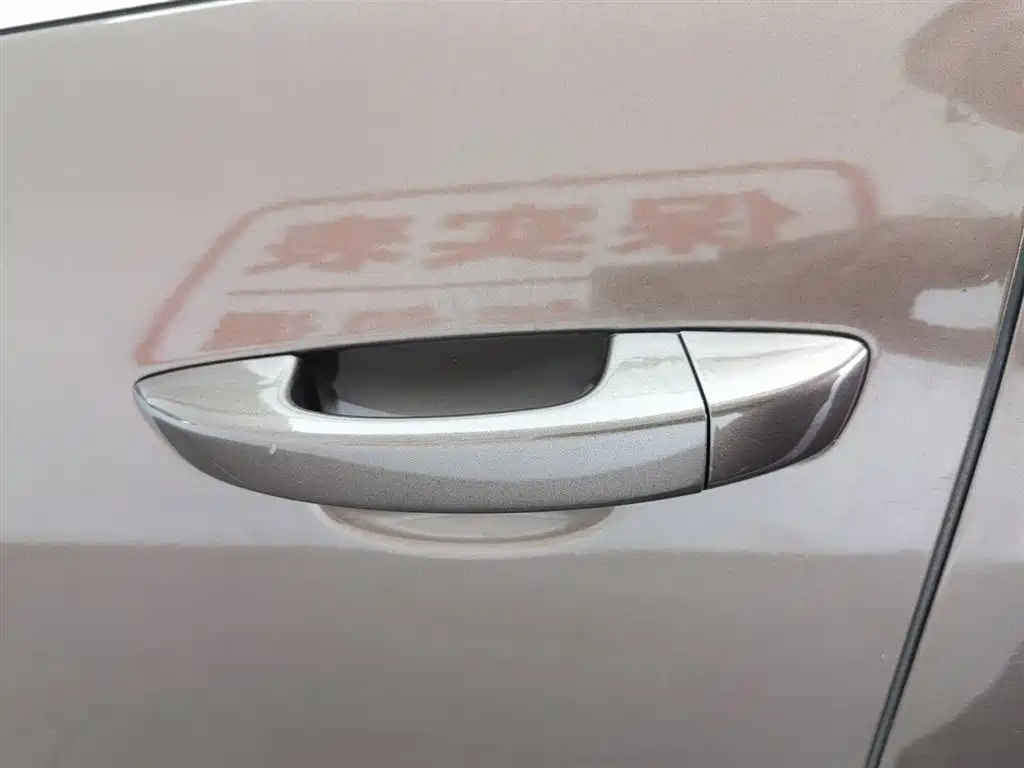 Volkswagen Touareg 2011 3.0TSI Standard фото 18