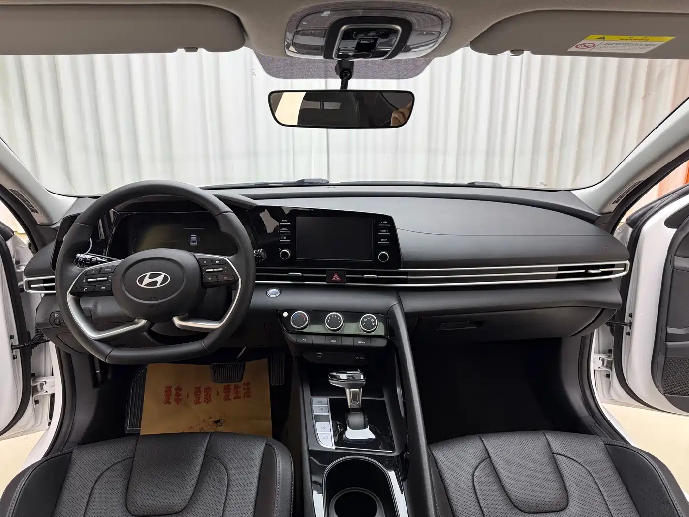 Hyundai Elantra 2023 1.5L CVT GLX Elite Edition фото 11
