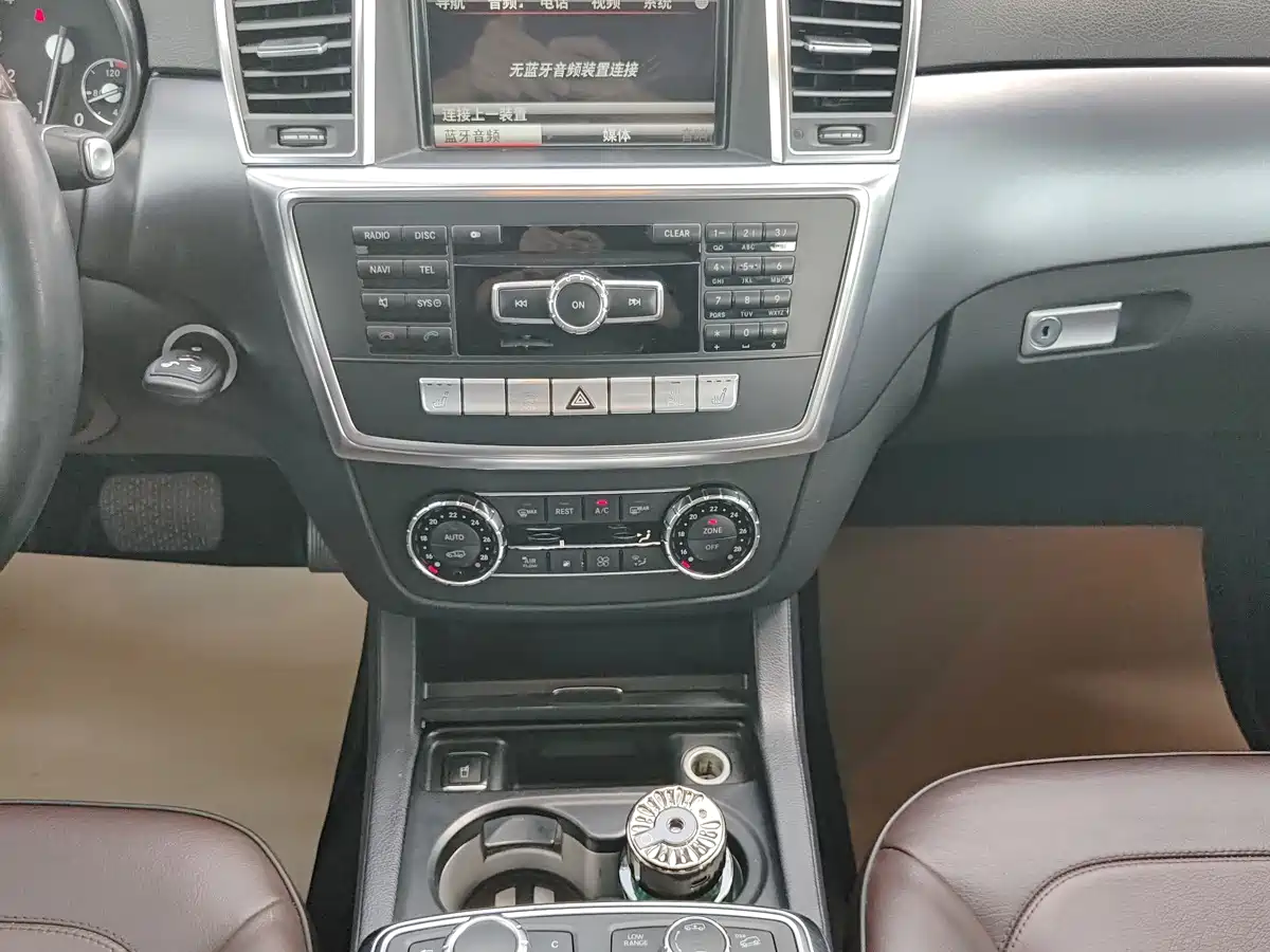 Mercedes-Benz M-Class 2012 Model ML 350 Luxury фото 19