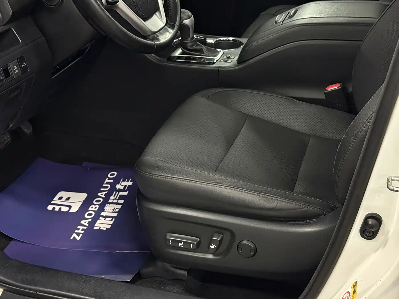 Toyota Highlander 2015 2.0T AWD Luxury Edition 7-seater фото 7