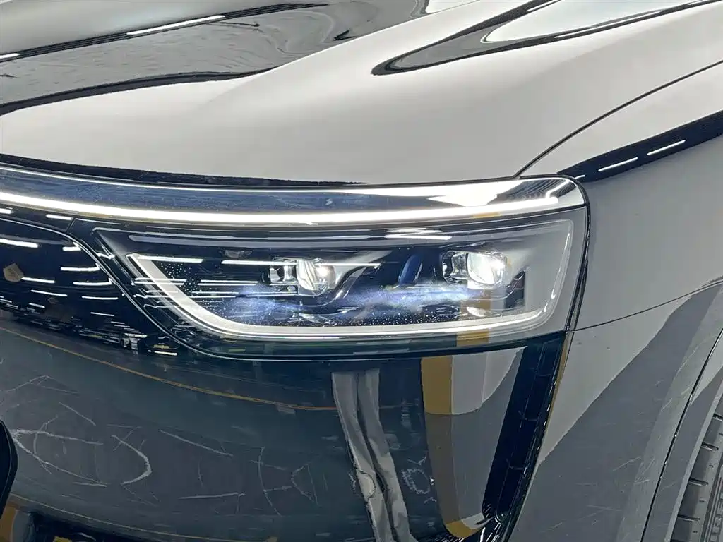 AITO Wenjie AITO M8 2025 Model Extended Range Max+ Edition 53.4kWh 6-Seater фото 9