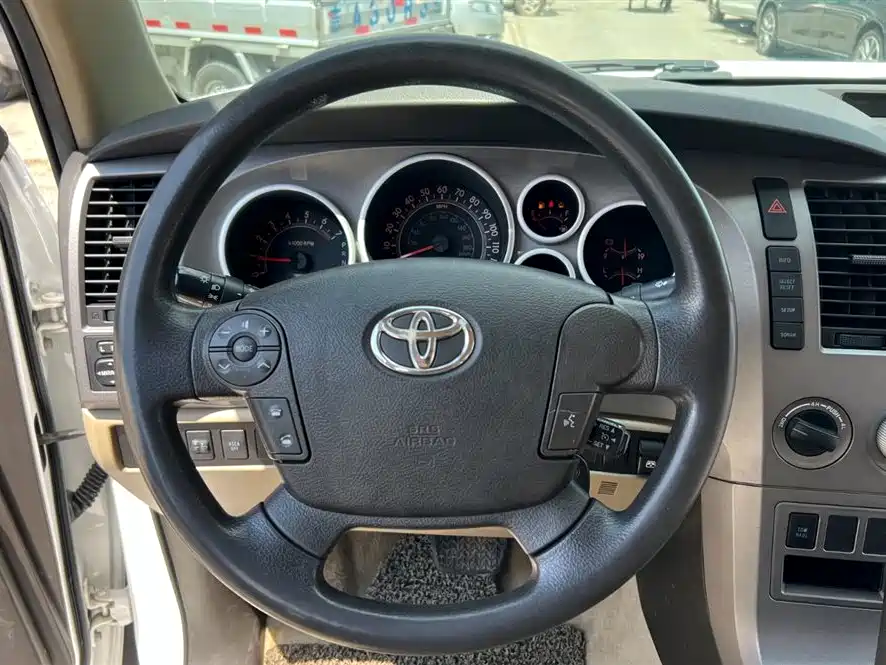 Toyota Tundra 2011 5.7 Standard Model фото 9