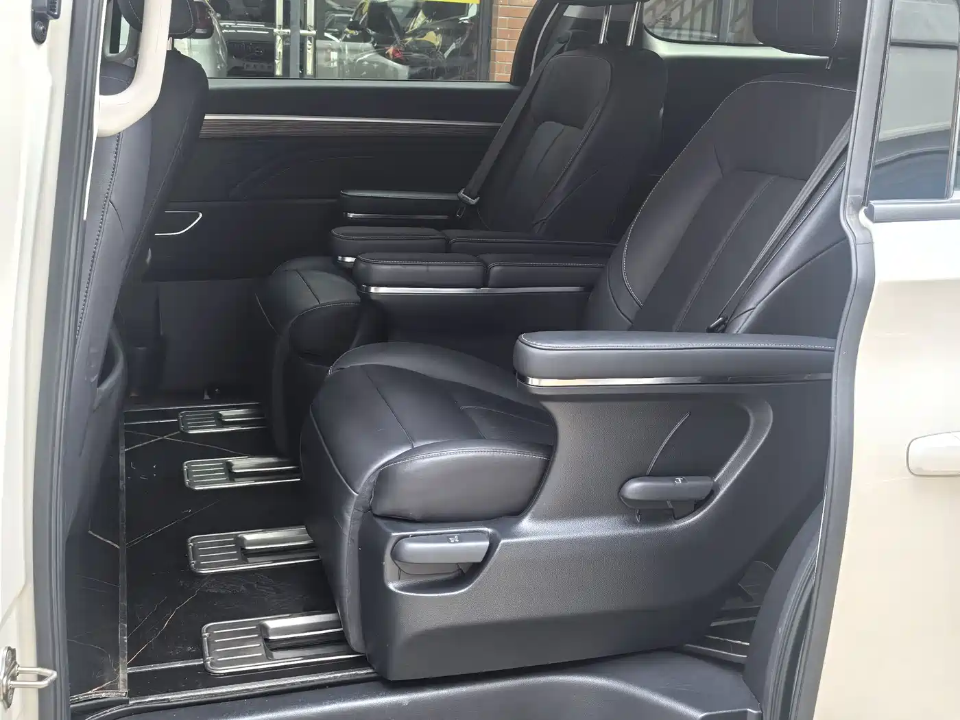 GAC Trumpchi Trumpchi M8 2021 Leading Show Series 390T Prestige Edition фото 7