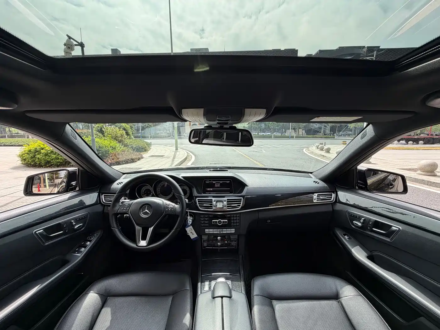 Mercedes-Benz E-Class 2014 E 260 L Sport фото 11
