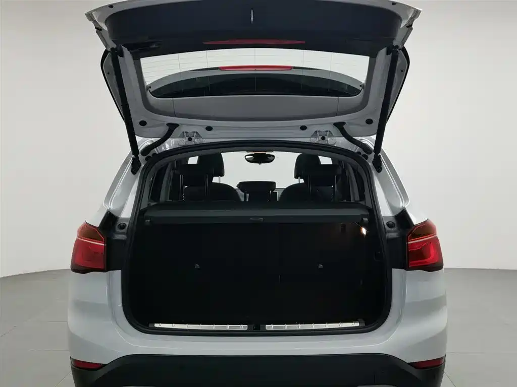 BMW X1 2016 sDrive18Li Fashion Model фото 16
