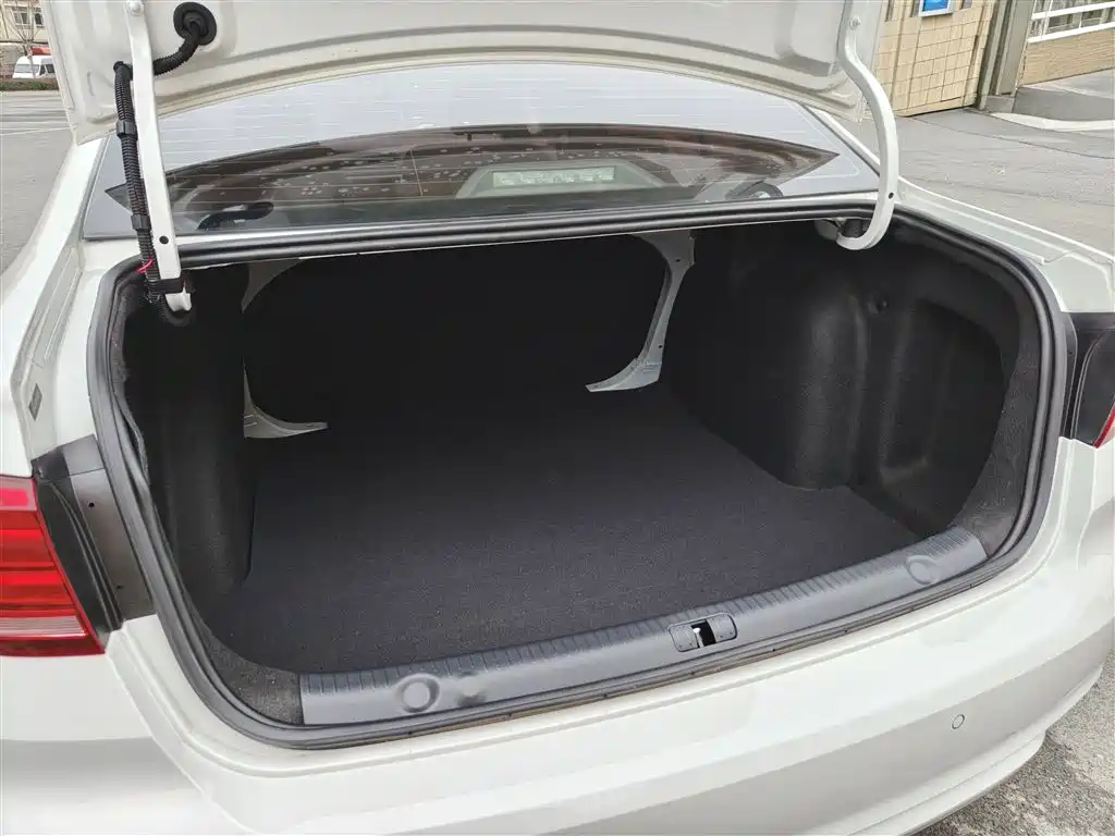 Volkswagen Lavida 2019 Lavida Start 1.5L Auto Comfort (China VI) фото 16