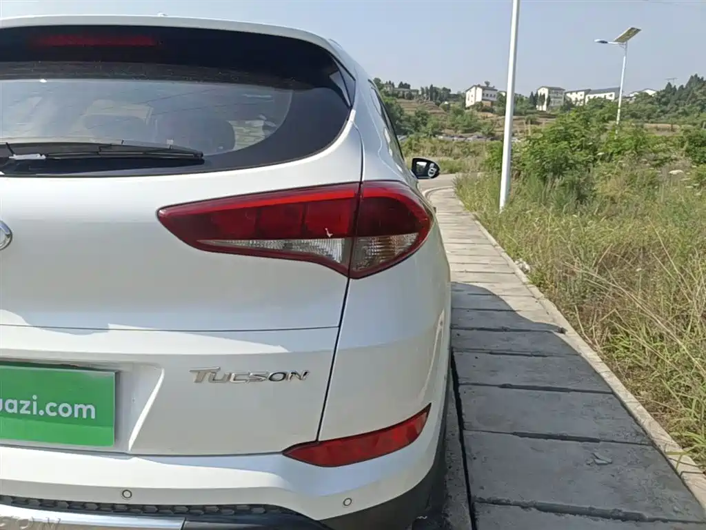 Hyundai Tucson 2015 1.6T Dual Clutch 2WD Smart фото 8