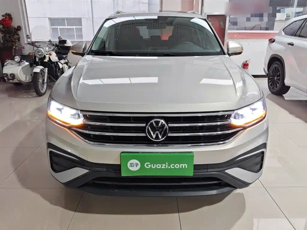 Volkswagen Tiguan L 2023 330TSI Auto 2WD Smart Edition фото 3