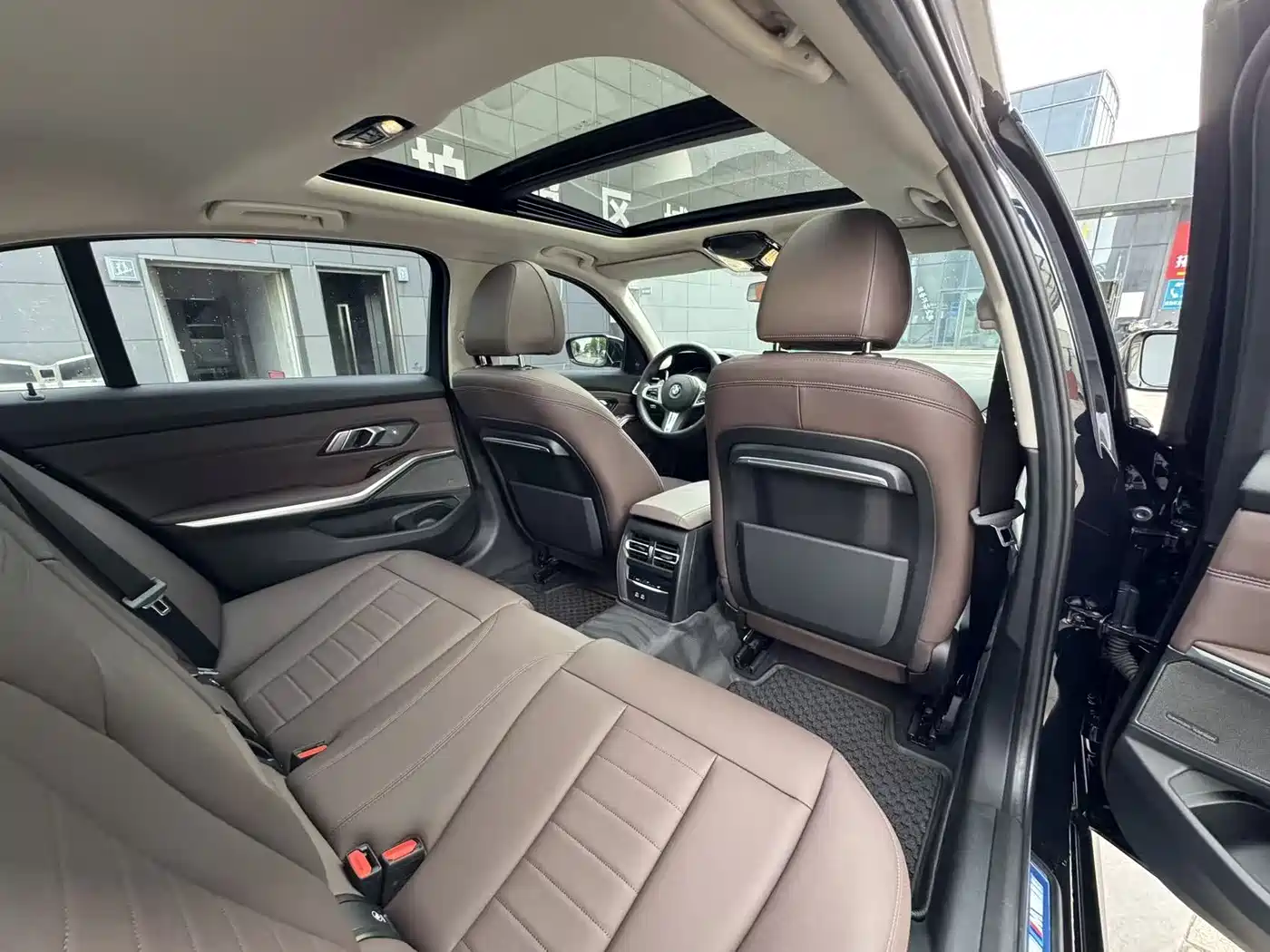BMW 3 Series 2020 325Li M Sport Black Night Package фото 29