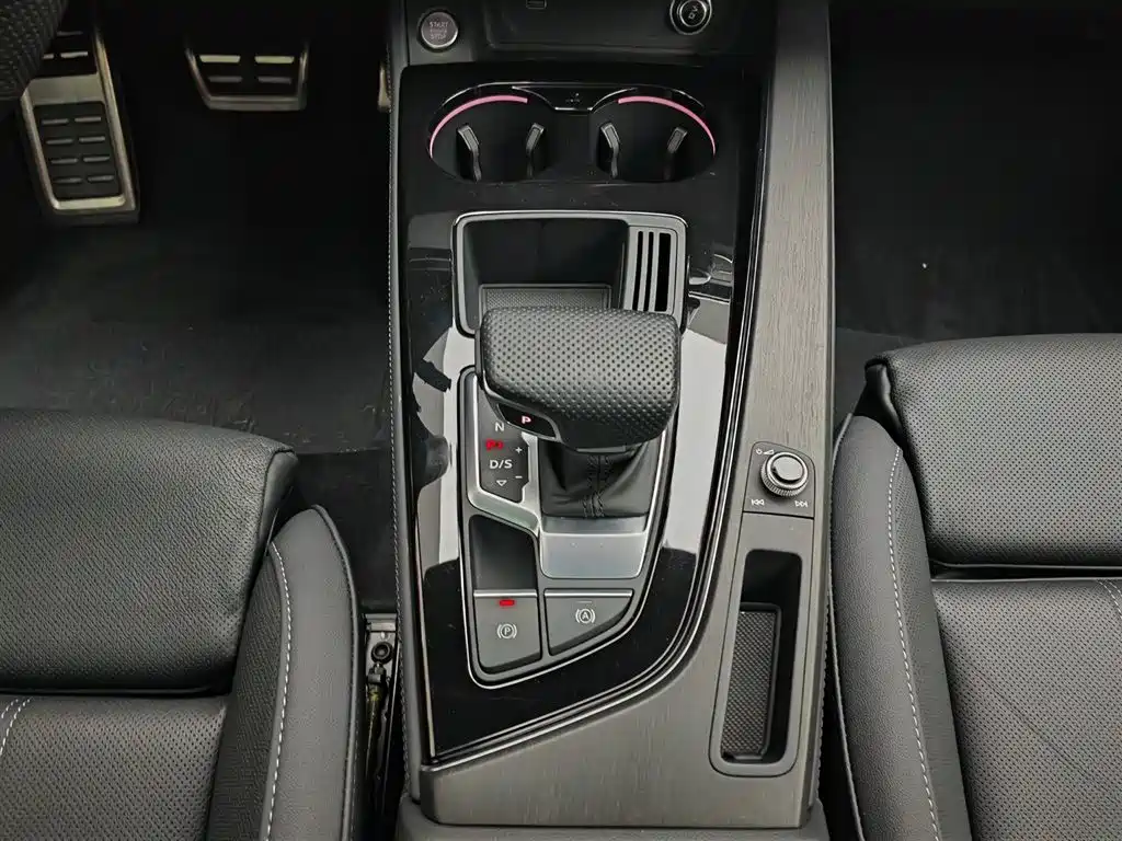 Audi A4L 2024 40 TFSI Luxury Dynamic фото 13