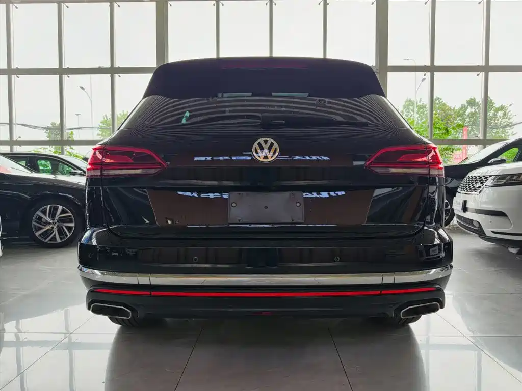 Volkswagen Touareg 2019 2.0TSI Sharp Wing Edition China VI фото 5