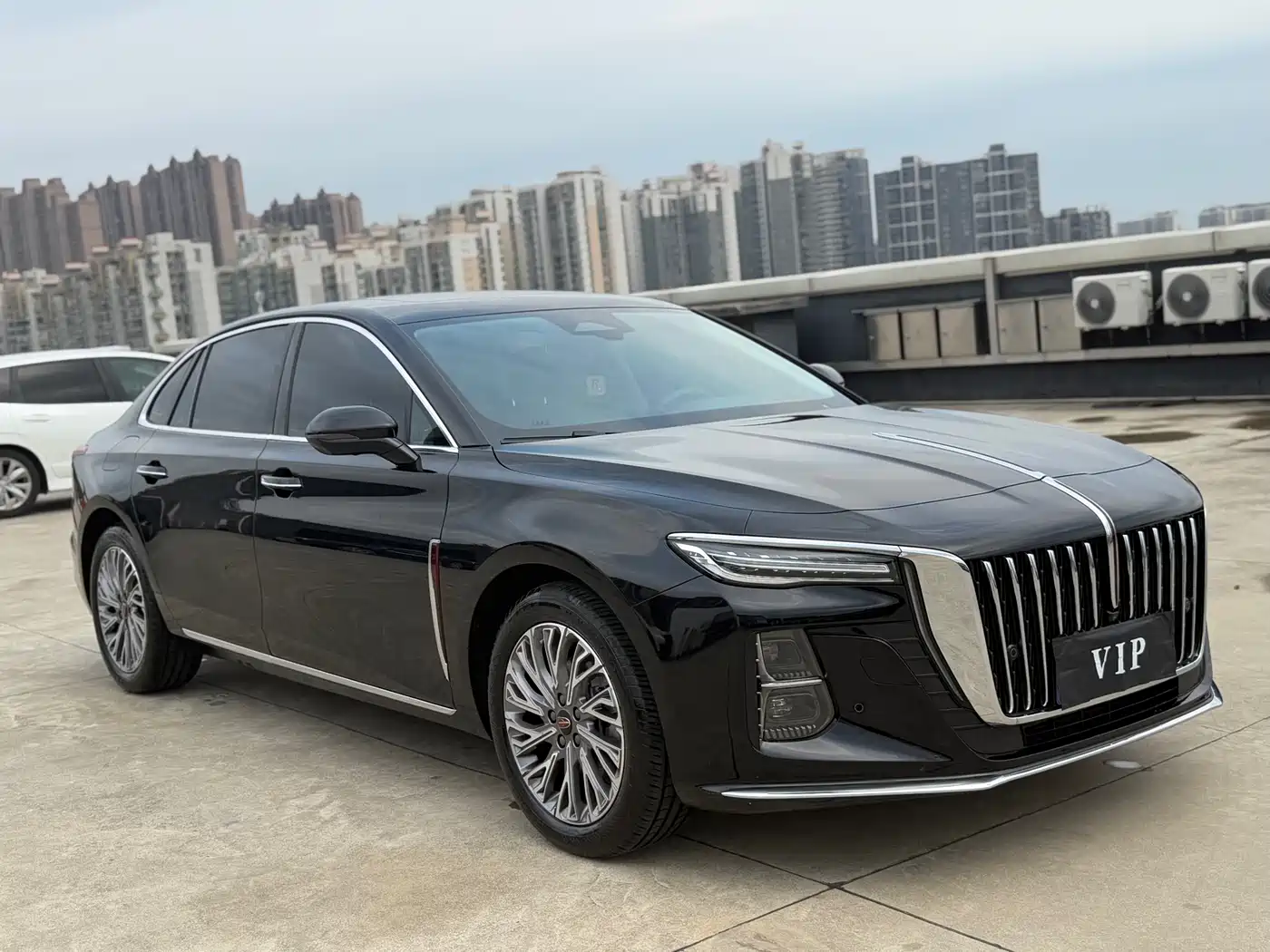 Hongqi H5 2023 2.0T Auto Smart Connect Flag Comfort фото 3