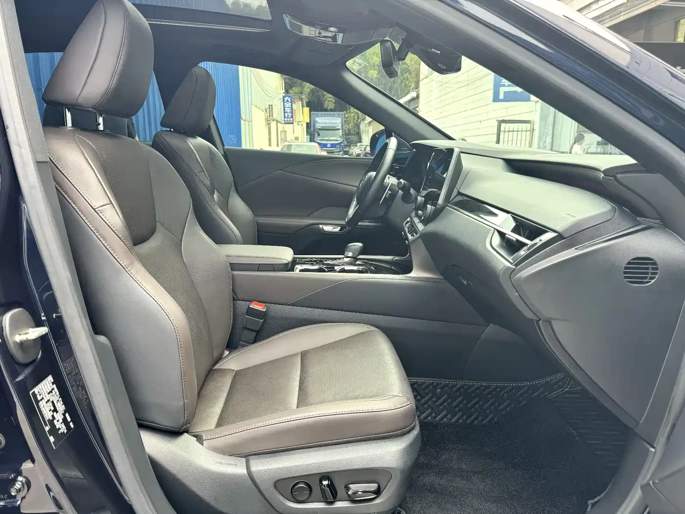 Lexus RX 2023 350h 2WD Comfort Edition фото 10