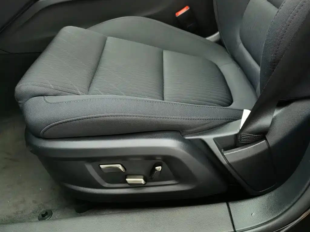 Hongqi H7 2019 1.8T Comfort Edition фото 19