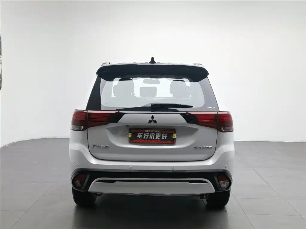 Mitsubishi Outlander 2021 2.4L 4WD Yaodong Edition 5-seater фото 4