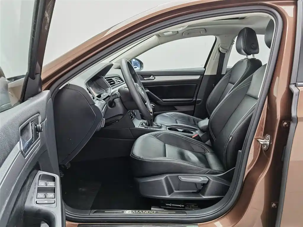 Volkswagen Lamando 2019 230TSI Manual Trend Edition China V фото 10