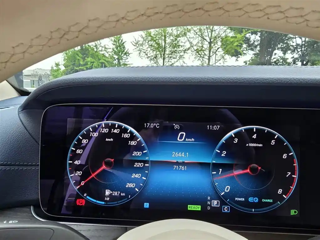 Mercedes-Benz E-Class 2021 E 260 L Sport фото 19