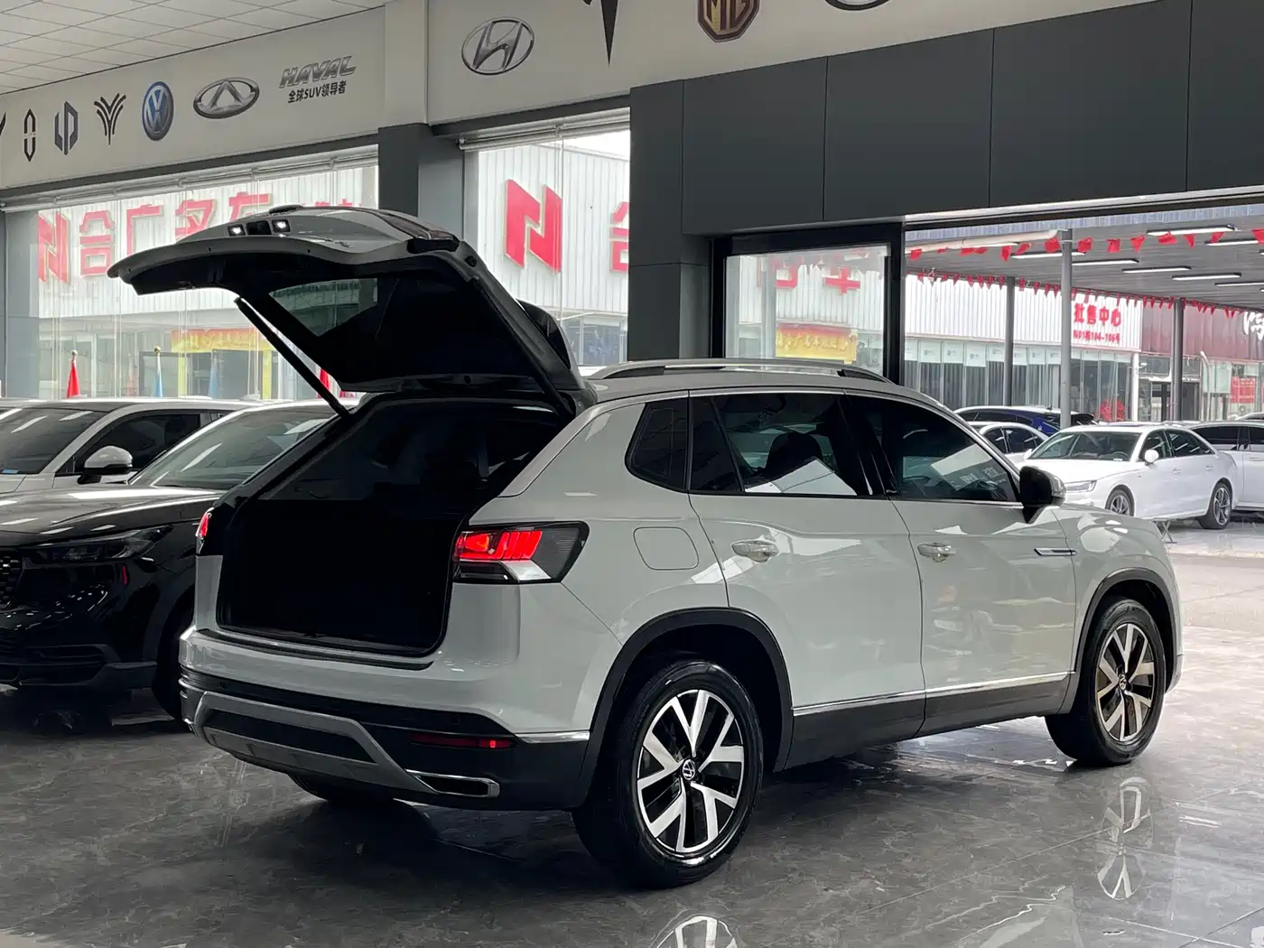 Volkswagen Tayron 2023 280TSI 2WD Luxury Plus Advanced Edition фото 16