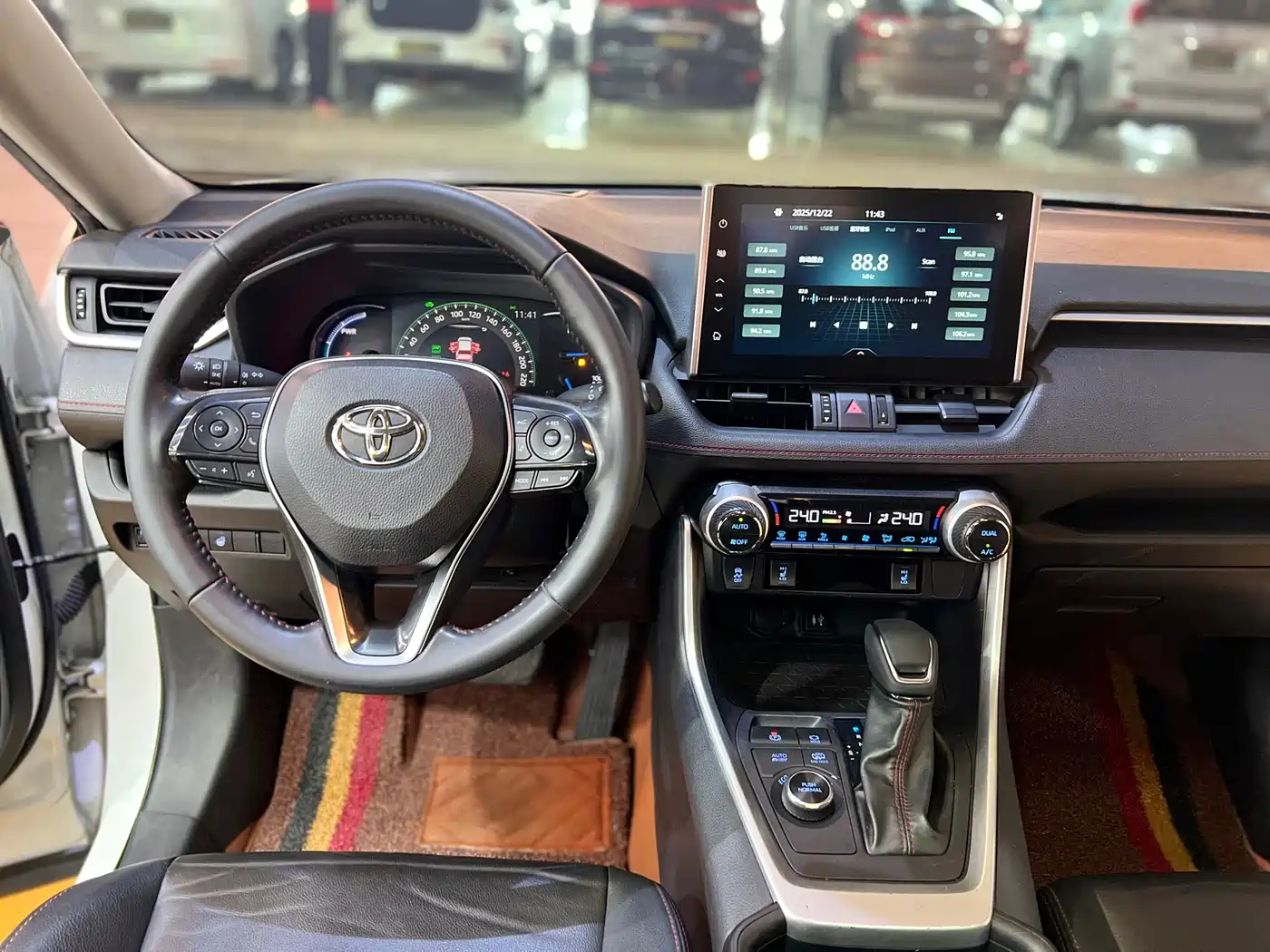 Toyota Wildlander New Energy 2021 High Performance 2.5L 2WD Power Edition фото 14