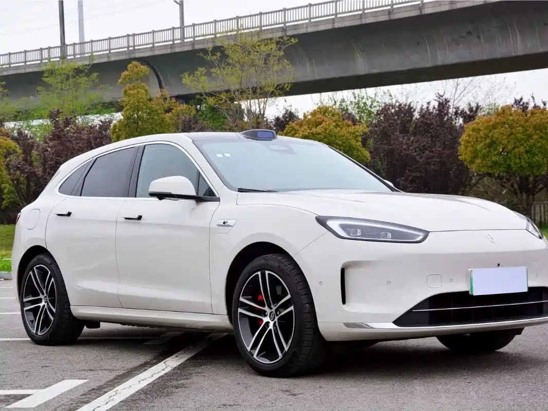 AITO Wenjie AITO M5 2025 Extended Range Ultra AWD фото 2