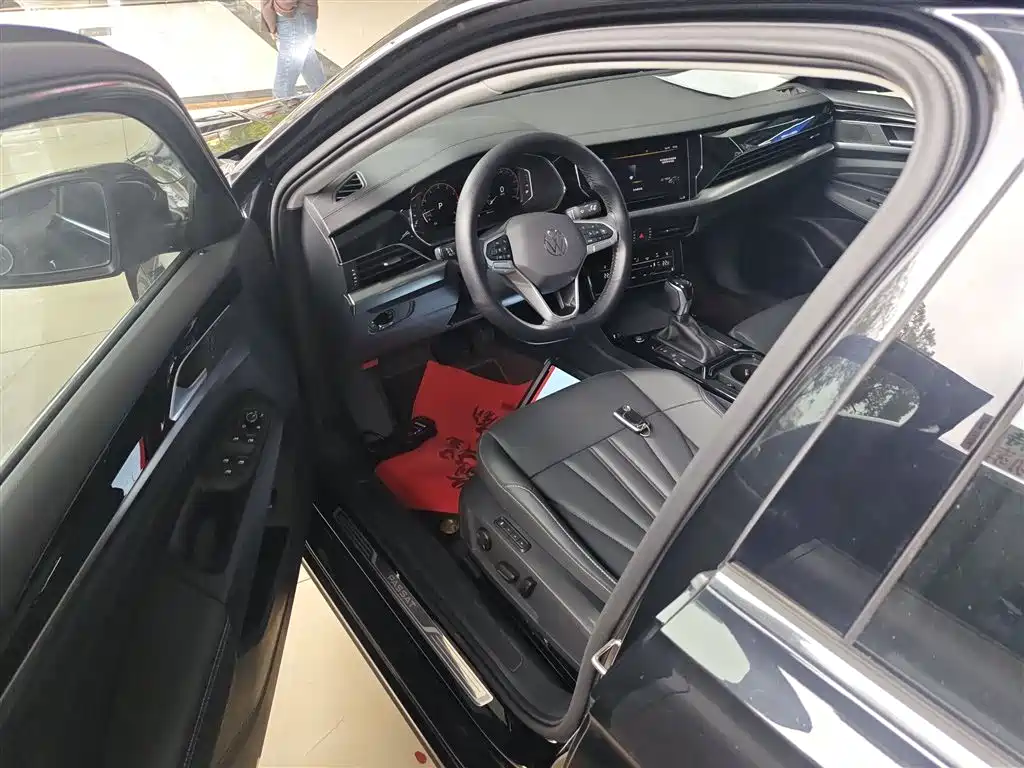 Volkswagen Passat 2025 Outstanding 380TSI Dragon Soaring Edition фото 16