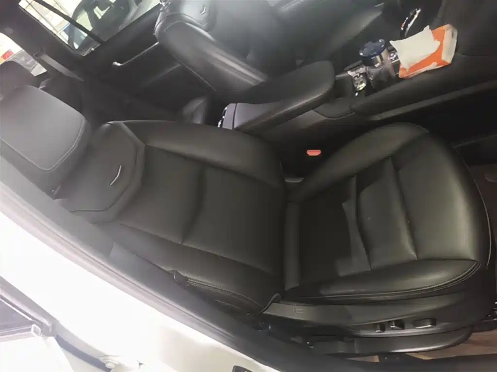 Cadillac XT6 2022 2.0T 7-Seater 2WD Luxury Edition фото 25