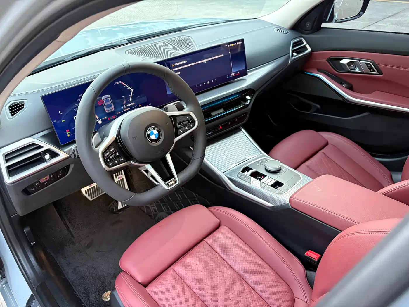 BMW 3 Series 2025 330Li M Sport Night Edition фото 5