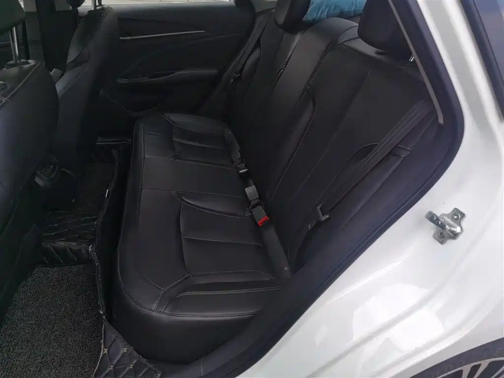 Buick Excelle 2017 15N Automatic Luxury фото 15