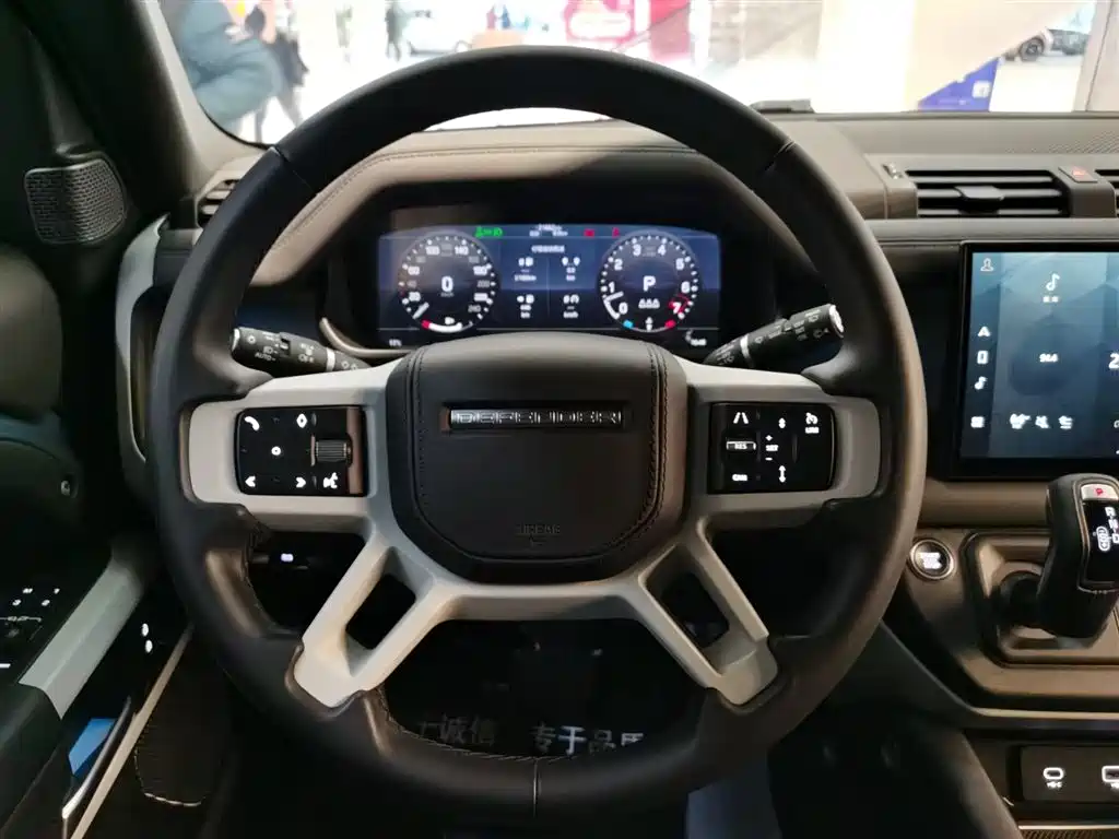 Land Rover Defender 2023 Facelift 110 3.0T P400 X-DYNAMIC HSE фото 12