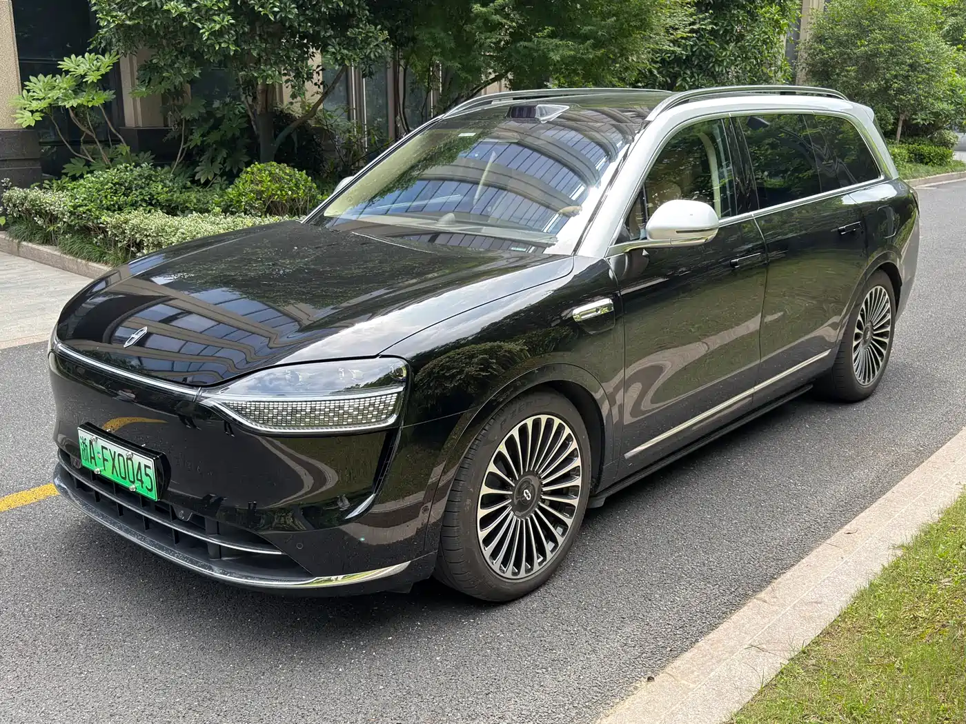 AITO Wenjie AITO M9 2025 Extended Range Ultra 52kWh 6-Seater