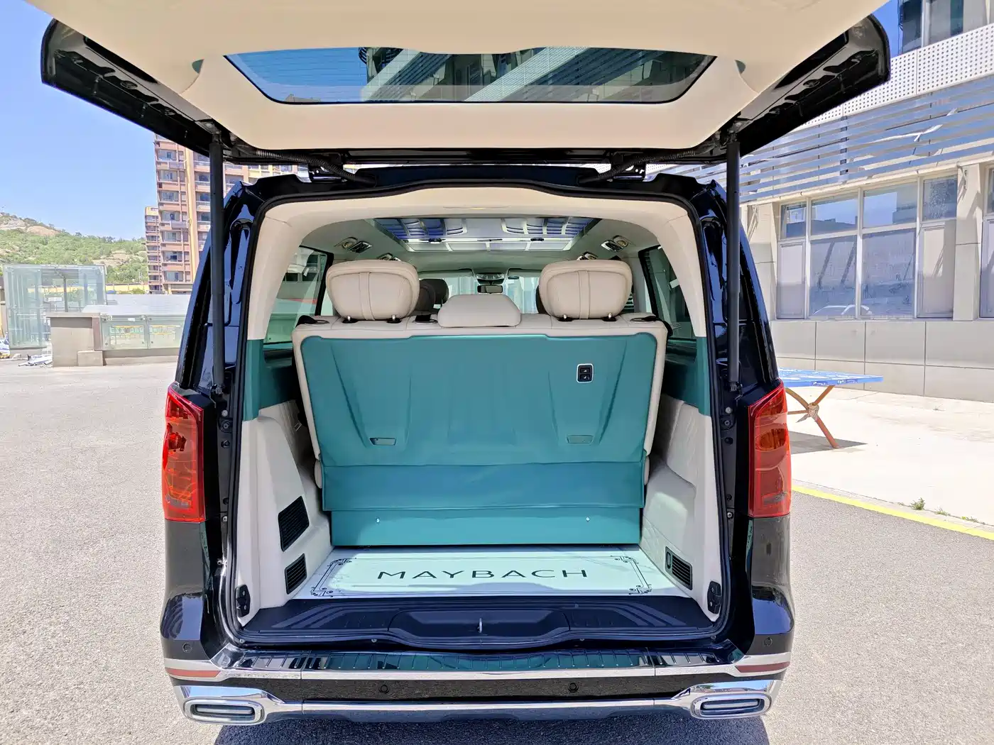 Mercedes-Benz Vito 2023 2.0T Elite 7-Seater фото 14
