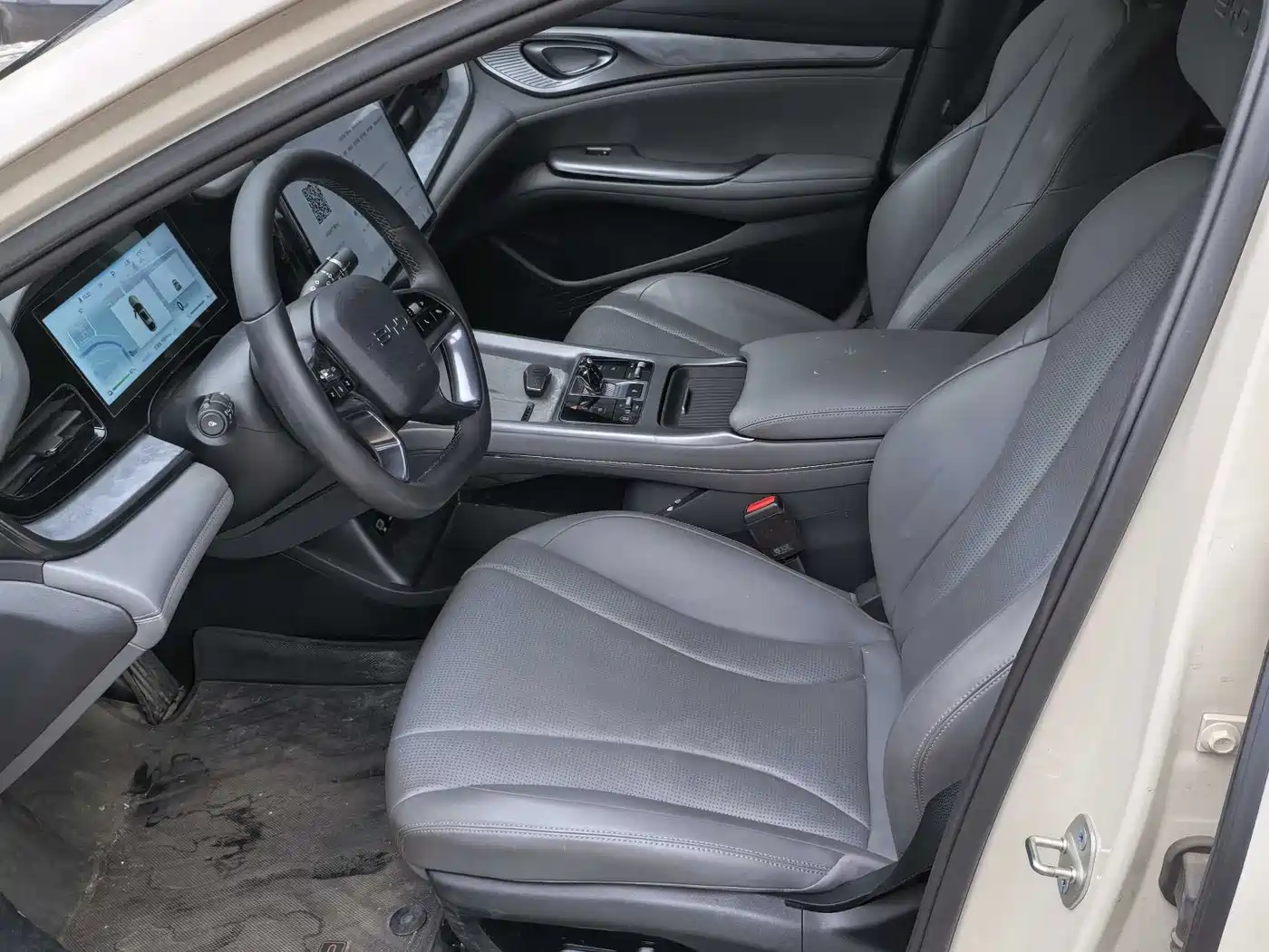 BYD Seal 2024 Glory Edition DM-i 1.5L 121km Luxury фото 4