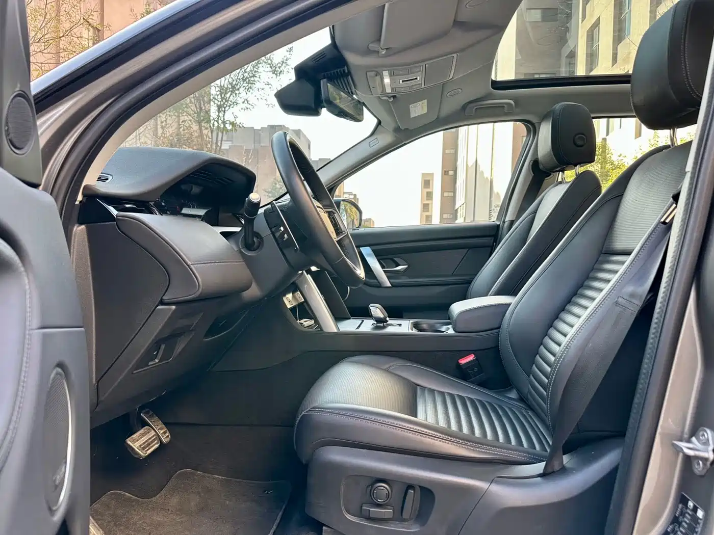 LAND ROVER DISCOVER NEW ENERGY SOURCES FOR SPORTS