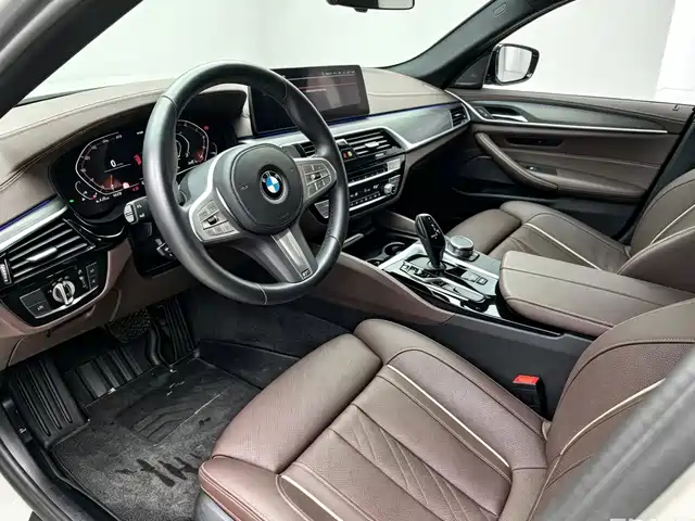 BMW 5 Series 2022 530Li Exclusive M Sport Package — фото 3