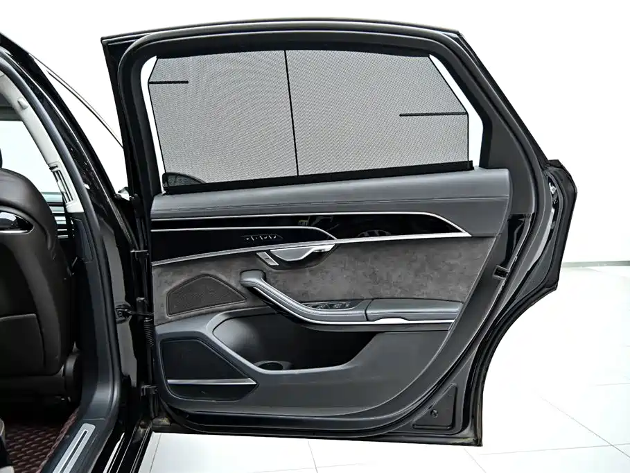 Audi A8 New Energy 2022 A8L 60 TFSIe quattro Collector's Edition фото 16