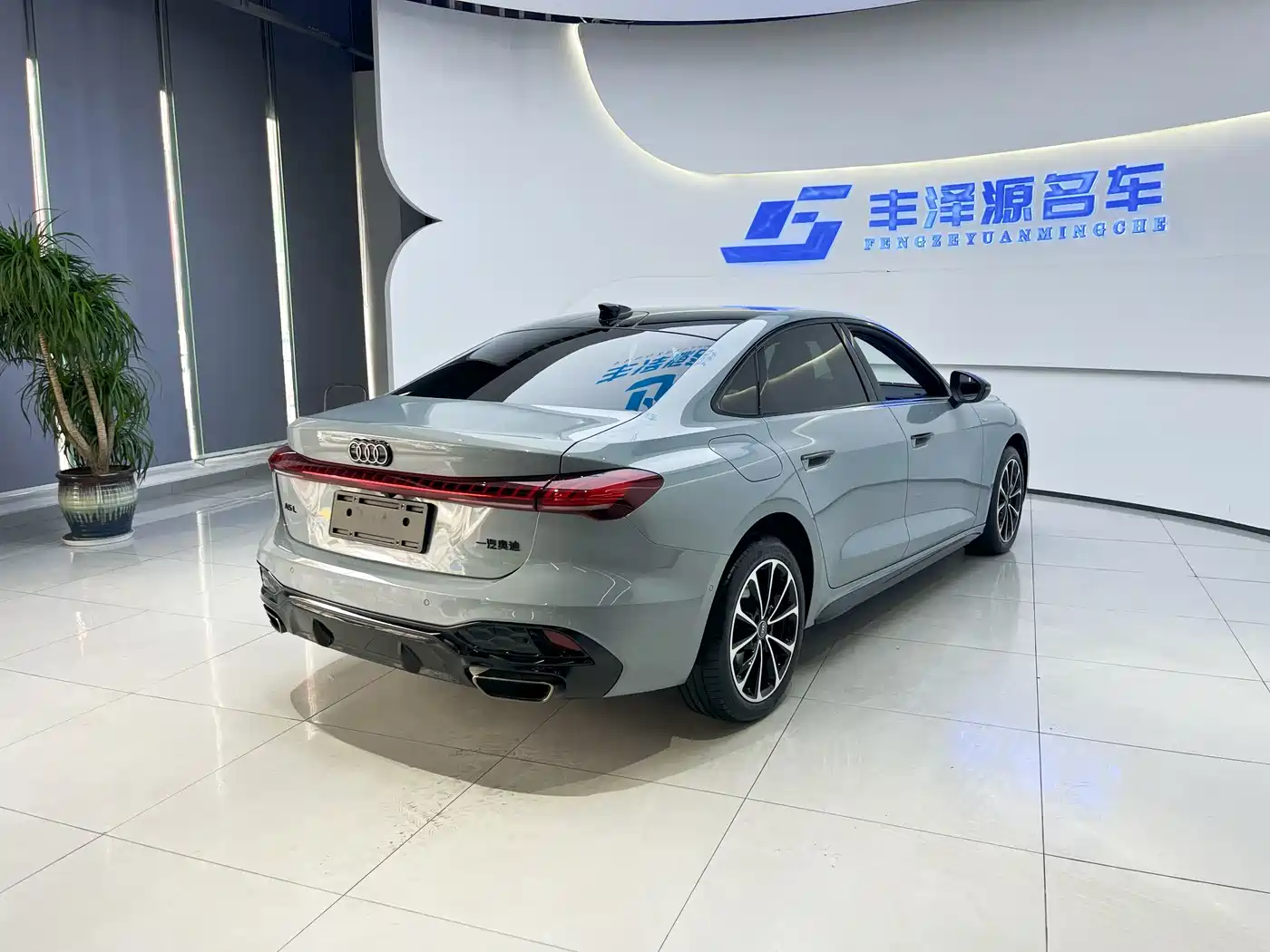 Audi A5L 2025 2.0T Sport Edition Plus фото 2