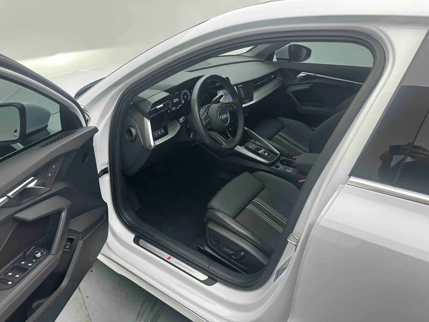 Audi A3 2023 Facelift A3L Limousine 35 TFSI Fashion Sport фото 8