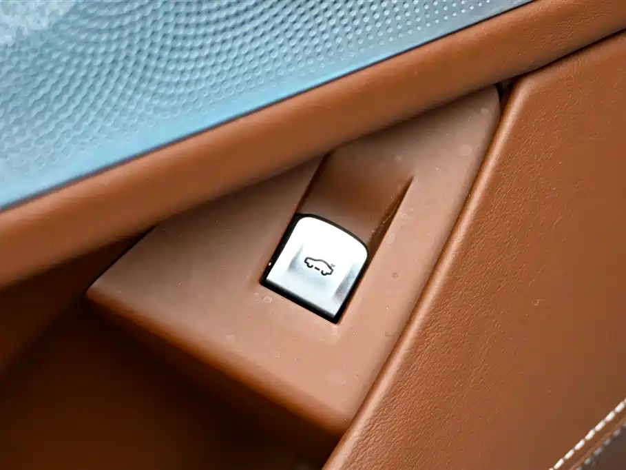 BMW 7 Series 2019 Facelift 740Li xDrive Executive M Sport Package фото 25
