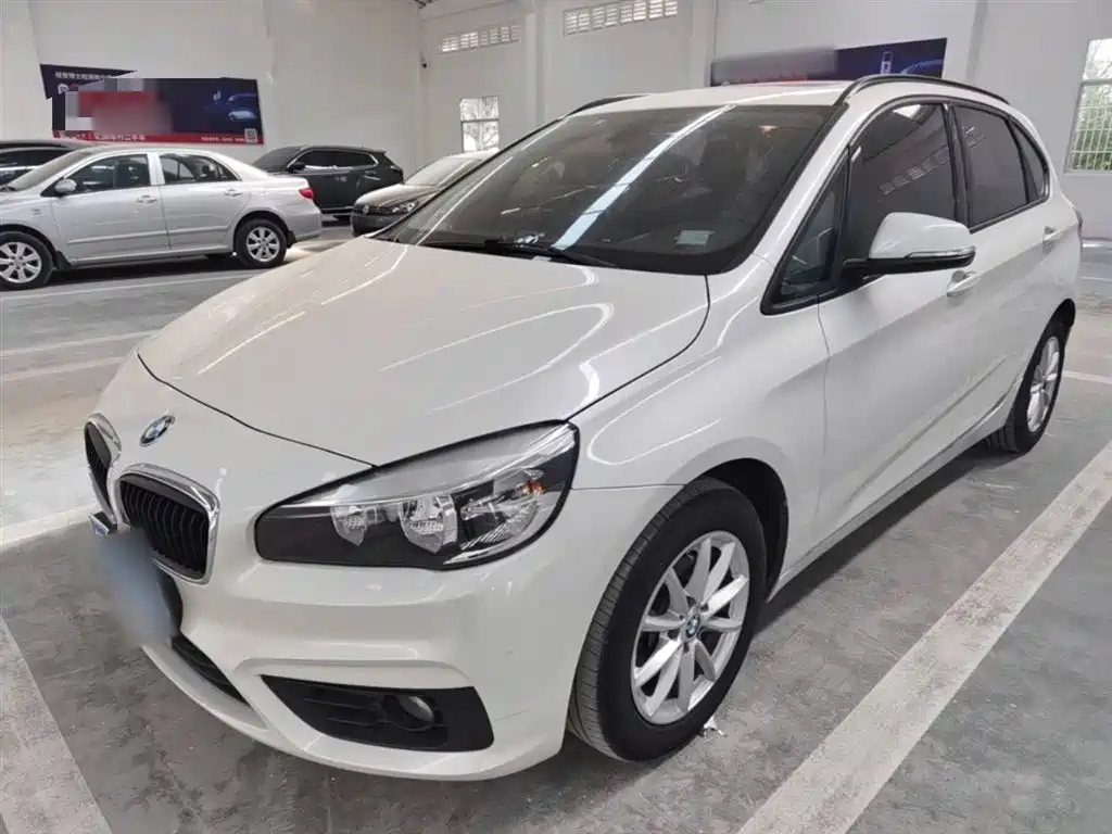 BMW 2 Series Touring 2016 218i Fashion Model фото 2