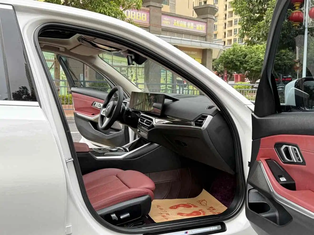Photo 5 - BMW 3 Series