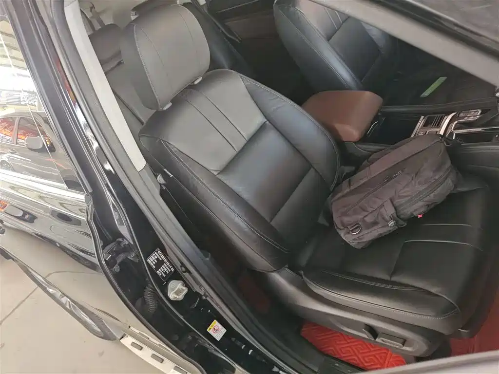 GAC Trumpchi Trumpchi GS8 2017 320T 2WD Luxury Smart Connect (7-seater) фото 25